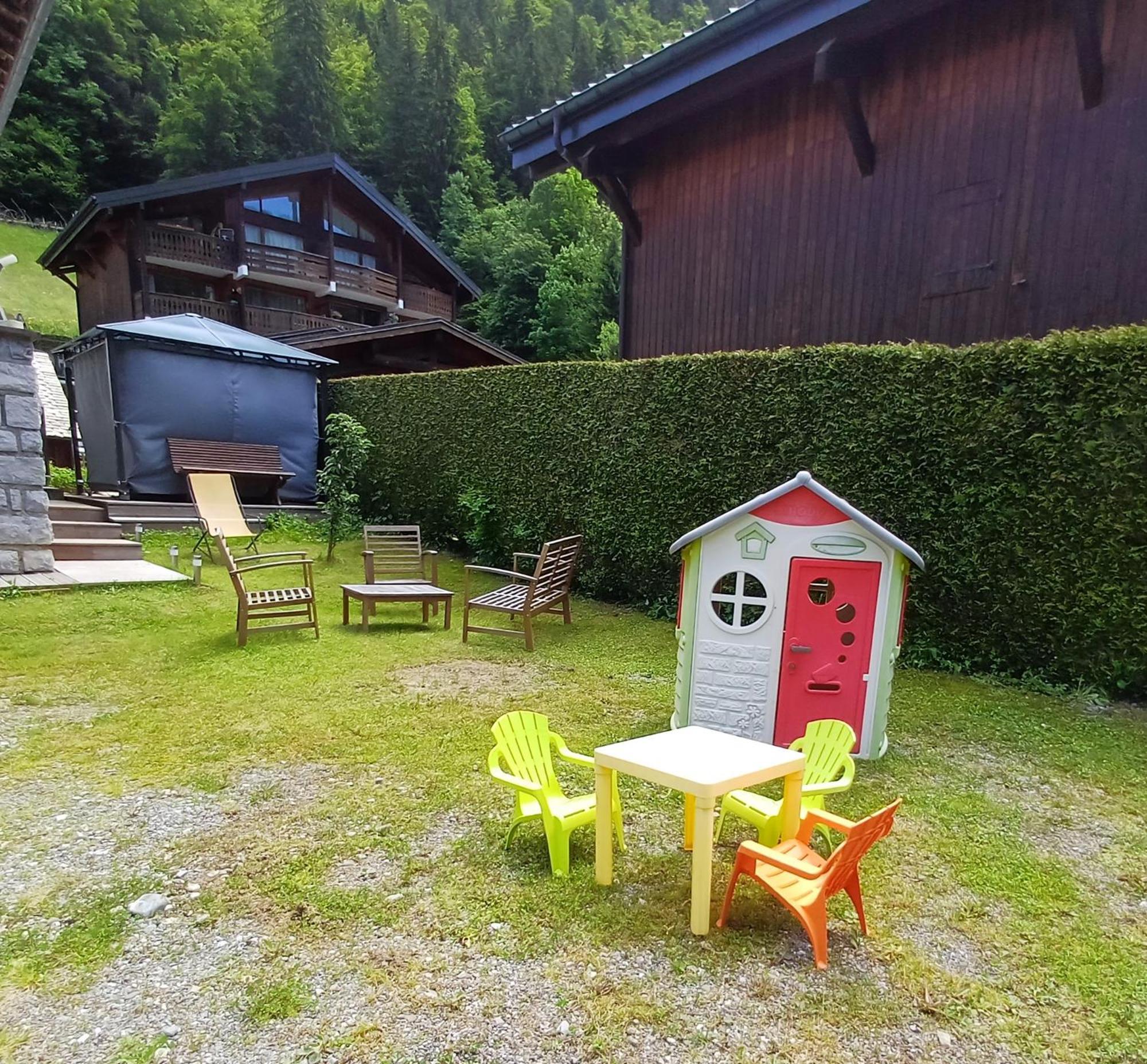 Appartement Meuble Classe 3 Etoiles De 72 M2, 2 Chambres Morzine Bagian luar foto